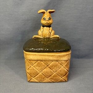 Vintage Easter Bunny Rabbit Ceramic Basket with Lid Trinket Box or Candy Dish